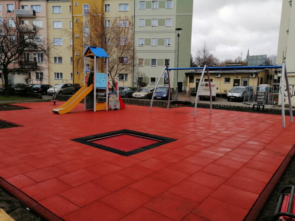 plac zabaw 2