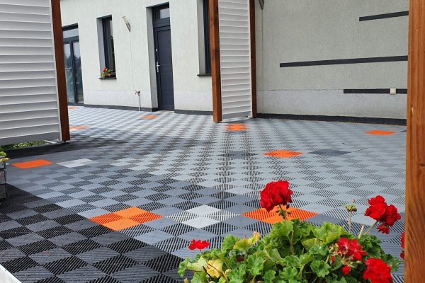 Outdoor terrace - PP40M tile