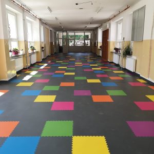 Podłoga do szkoły, przedszkola i żłobka